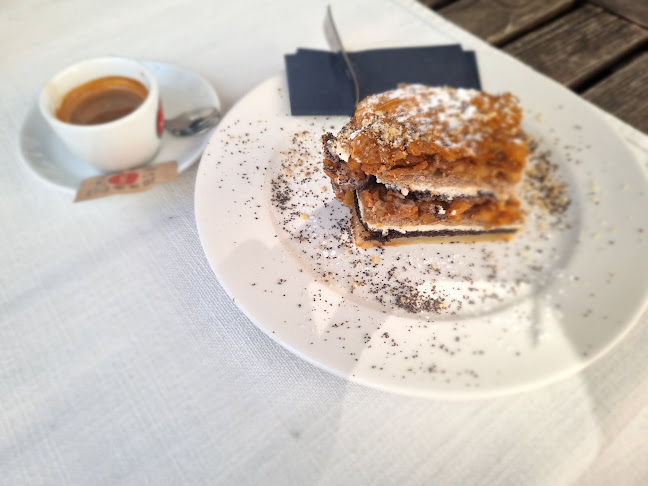 Gujžina - Slovenska kulinarika na vegetarijansko veganski način - Gastronomija in gostinstvo