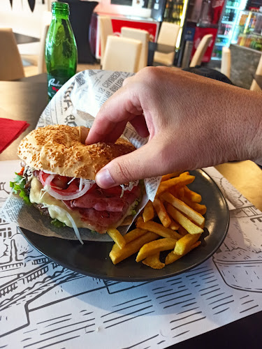 TWITKO Bar & Burger - Gastronomija in gostinstvo