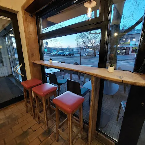 Partizanska c. 63, 6210 Sežana