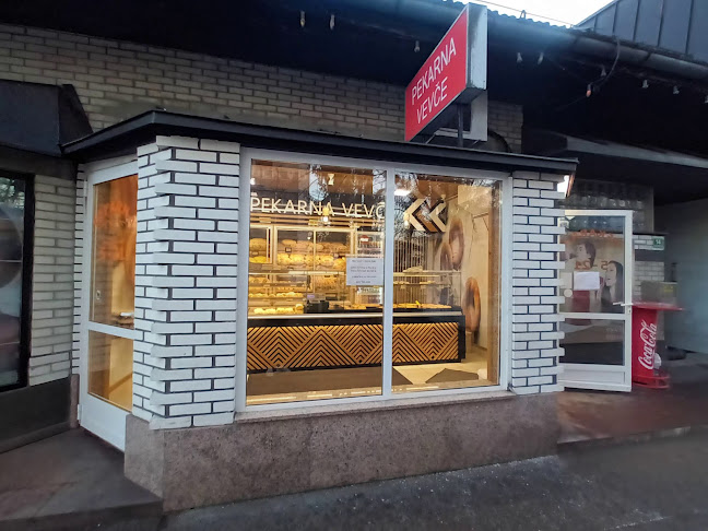 Papirniški trg 14, 1260 Ljubljana - Polje