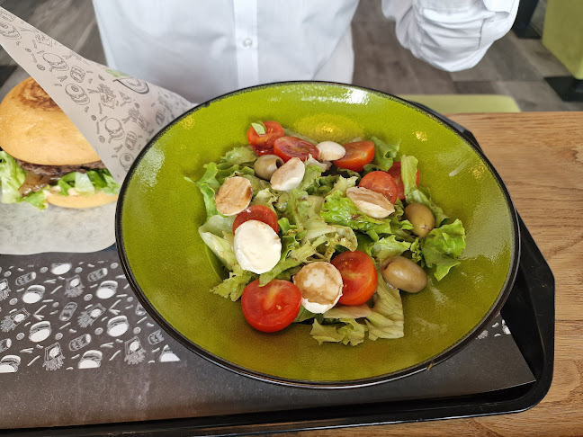 Ajda Burgers & More BTC - Gastronomija in gostinstvo