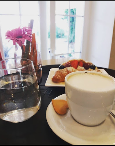 Opinii despre Pastry Shop and Café Opera în Portorož - Gastronomija in gostinstvo