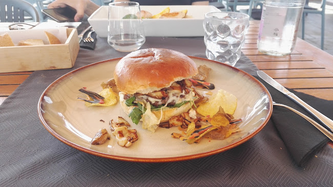 Pristaniška ulica 3, 6000 Koper