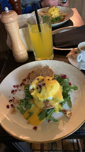 Tartinijev trg 10, 6330 Piran