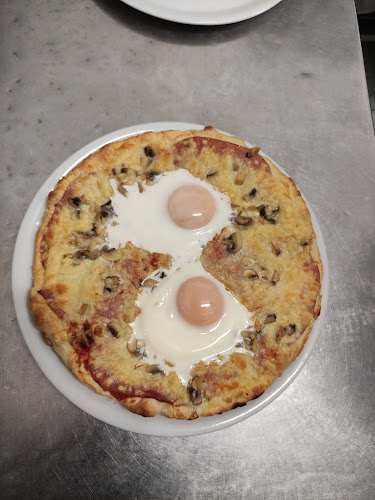 Picerija Moni, Mojca Beznec s.p. - Gastronomija in gostinstvo