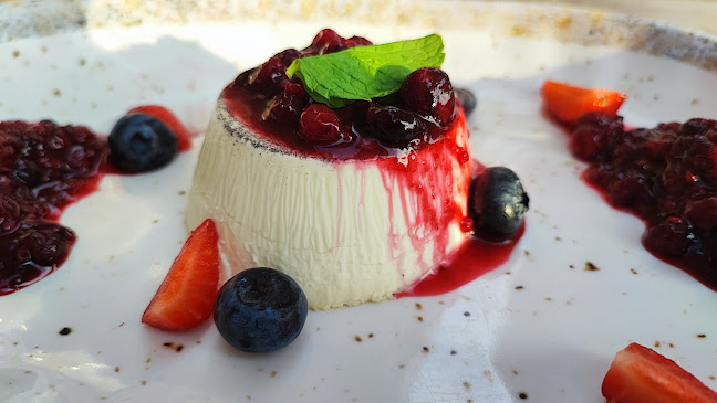 Pinija Restaurant & Beach bar