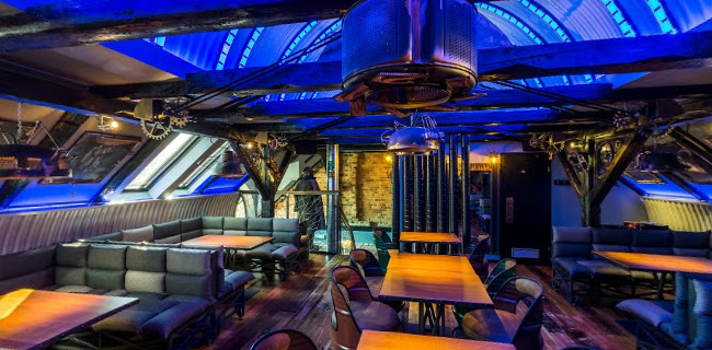 Bunker postapocalyptic steampunk bar