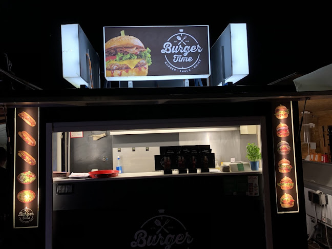 Burger Time Izola - lokal ob obali