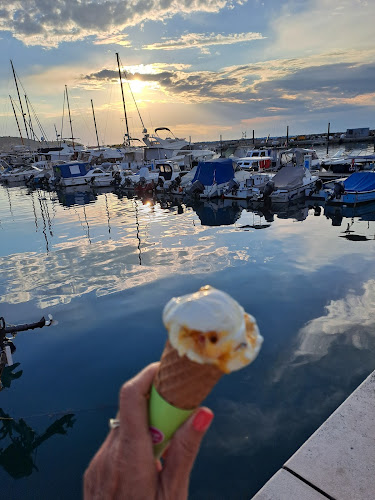 I love Yoogurtlandia - Izola