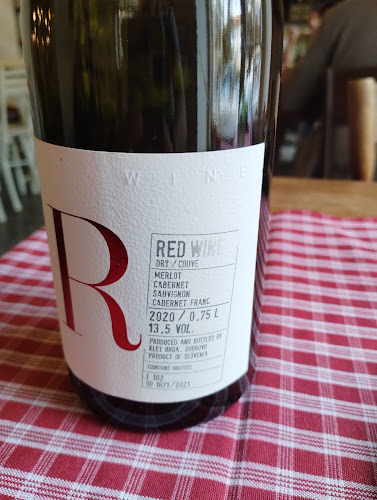 Opinii despre Gostilnica 5-6 kg în Ljubljana - Gastronomija in gostinstvo