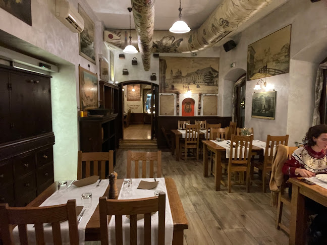 Vodnikov trg 2, 1000 Ljubljana