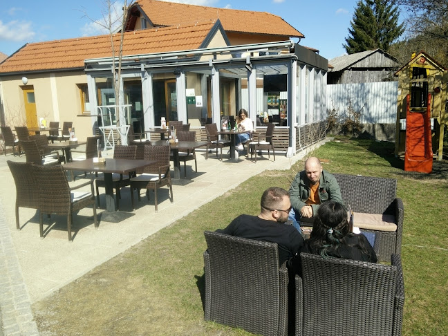 Kavarna Na Tržn'c - Gastronomija in gostinstvo