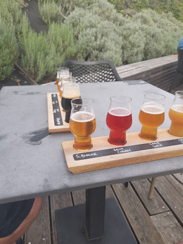 Comentarii opinii despre Reservoir Dogs Brewery / Taproom - Byra d.o.o.