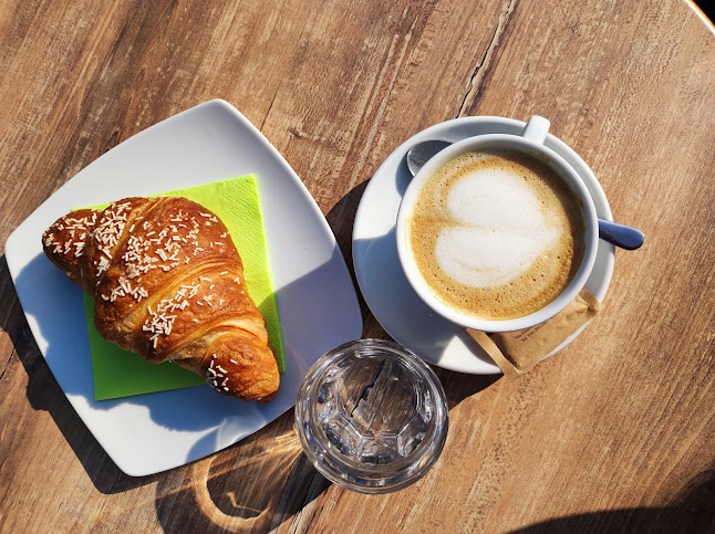 Opinii despre Kavarna Pivka în Pivka - Gastronomija in gostinstvo