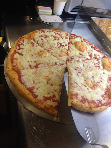 Okrepčevalnica MAL'CA - Gastronomija in gostinstvo