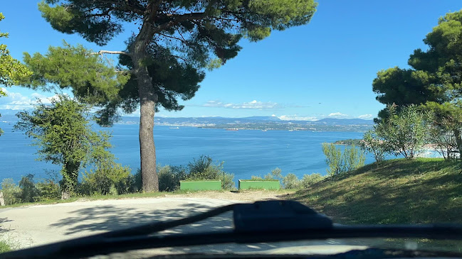 La Barracuda beach bar - Gastronomija in gostinstvo