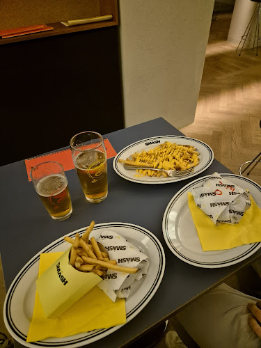 Slovenska cesta 25, 1000 Ljubljana