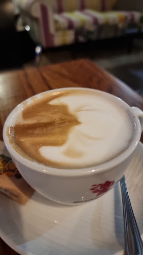 Pocahontas Bar - Gastronomija in gostinstvo