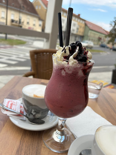 Opinii despre Slaščičarna in Kavarna Pikapolonica în Gornja Radgona - Gastronomija in gostinstvo