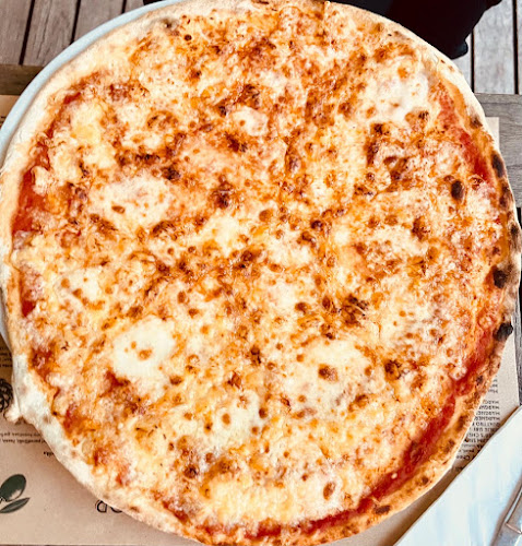 Comentarii opinii despre Ljubljanski dvor