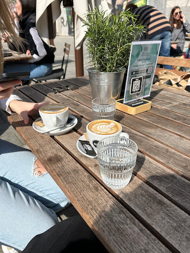 Comentarii opinii despre Nana Bistro & Kavarna