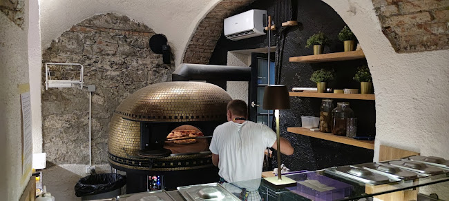 Gallusovo nabrežje 31, 1000 Ljubljana