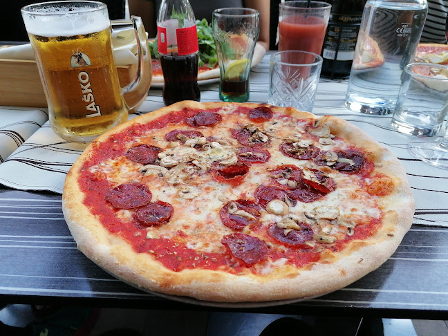 Opinii despre Pizzeria Soča KOBARID în Kobarid - Gastronomija in gostinstvo