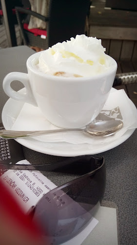 Kavarna Khislstein 12.56 - Gastronomija in gostinstvo