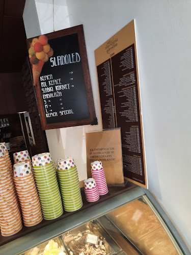 Opinii despre Slaščičarna Ajdovščina în Ajdovščina - Gastronomija in gostinstvo