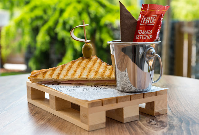 Kavarna Panamera - Gastronomija in gostinstvo