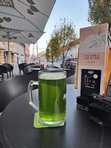 MALÍ, Craft beer&Snack - Gastronomija in gostinstvo