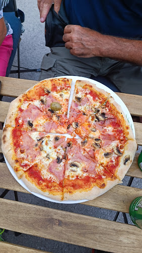 RomaPostojna - Gastronomija in gostinstvo