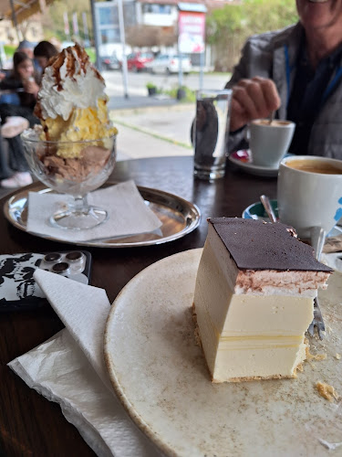 Opinii despre Okrepčevalnica Vienna, Džemail Džemaili s.p. în Lendava - Gastronomija in gostinstvo