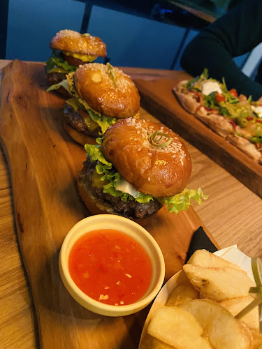 Bartuš Metlika - Gastronomija in gostinstvo