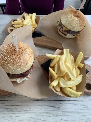 OKREPČEVALNICA KIOSK PIZZA & BURGER - Postojna