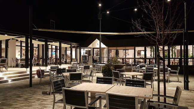 Lipa kavarna, pivnica in restavracija