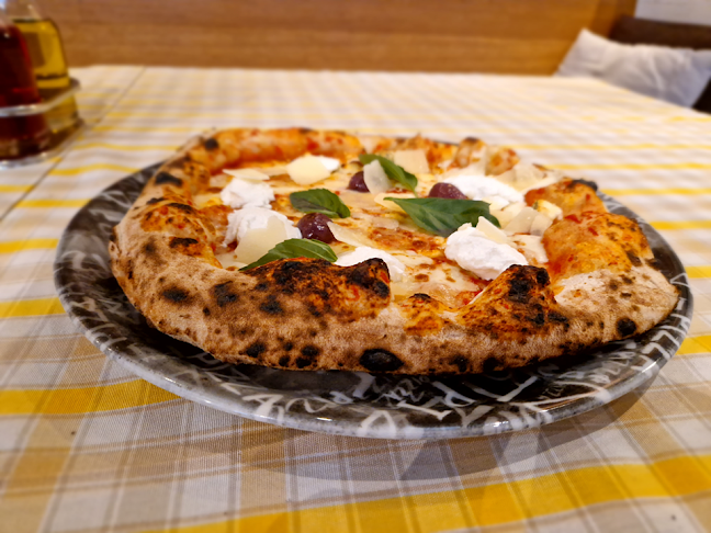 Pizzeria Šestica - Gastronomija in gostinstvo