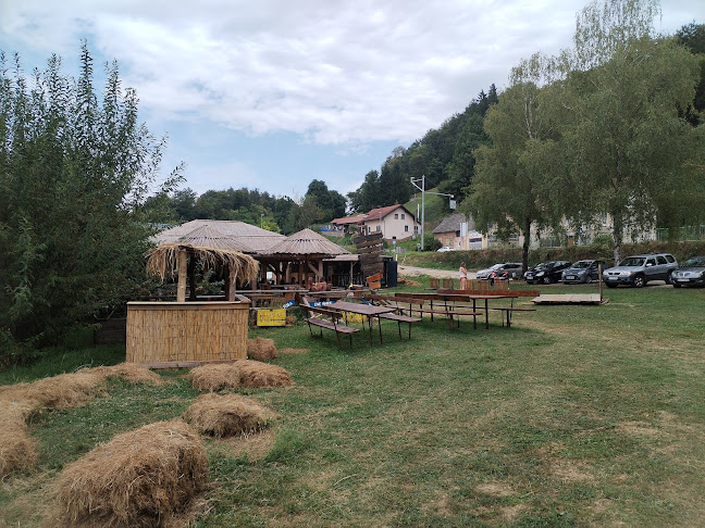 Tochka beach bar - Gastronomija in gostinstvo