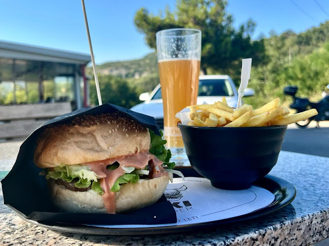 Opinii despre Okrepčevalnica Viki burger în Črni Kal - Gastronomija in gostinstvo