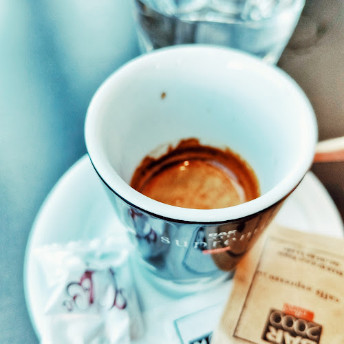 Bus Bar - Gastronomija in gostinstvo