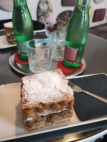 Opinii despre Lolita în Ljubljana - Gastronomija in gostinstvo