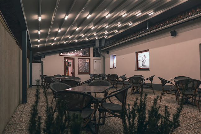 BLEF Pub & Apartments - Gastronomija in gostinstvo