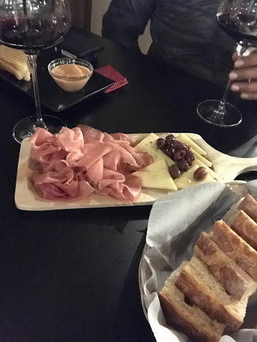 Manzioli wine bar doo - Gastronomija in gostinstvo