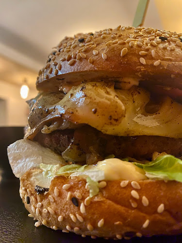 Opinii despre Meating Pub & Restavracija în Maribor - Gastronomija in gostinstvo