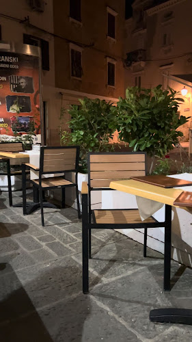 Okrepčevalnica Delikatesa Piran