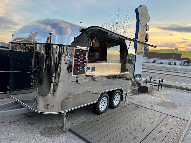 Proper Burger - Gastronomija in gostinstvo