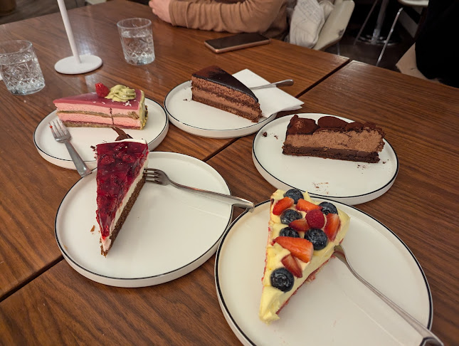 Restavracija in kavarna Brioni