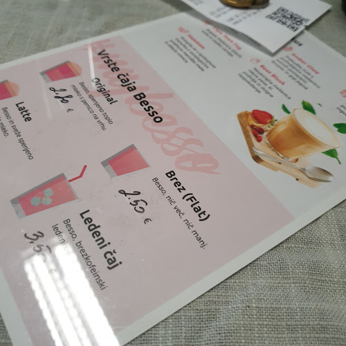 Kofi Plac - Gastronomija in gostinstvo