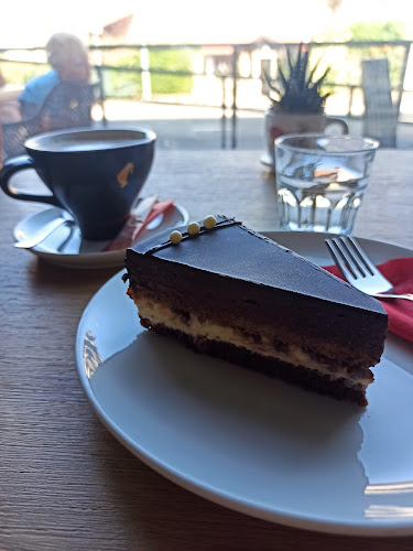 Slaščičarna Renata-Pasticceria Renata - Gastronomija in gostinstvo