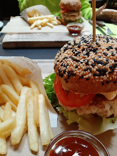 Opinii despre Restavracija in pizzerija Center, Miha Gluščič d.o.o. în Lesce - Gastronomija in gostinstvo